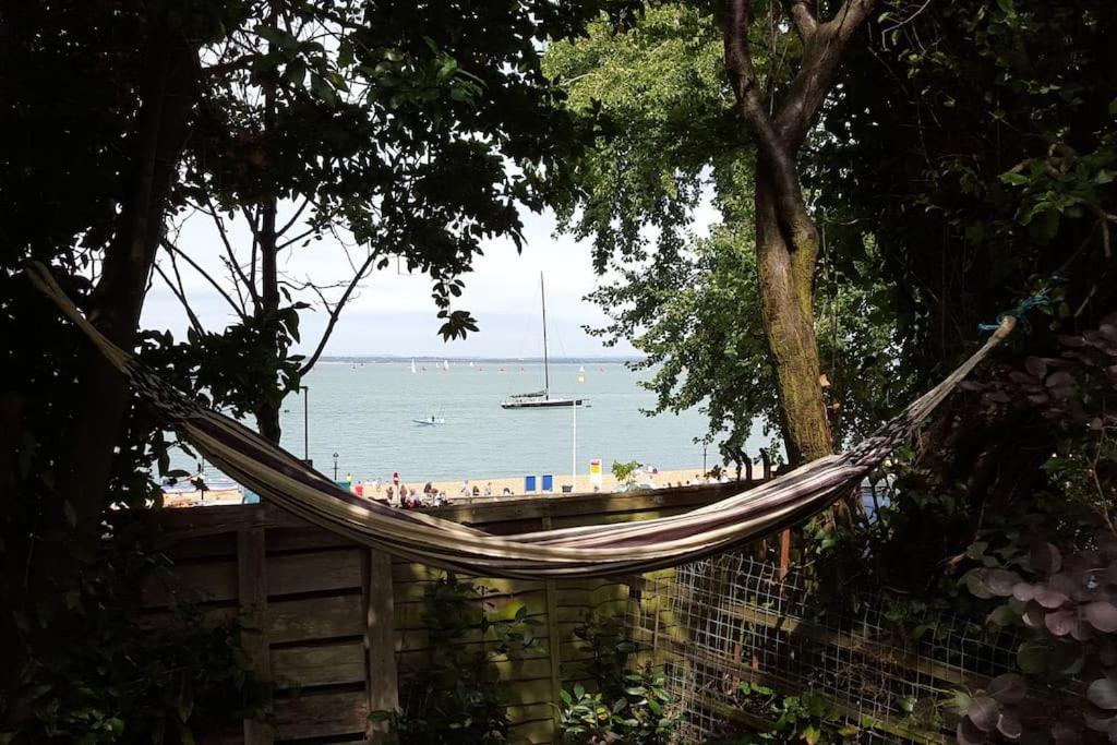 Appartamento Cliffside Cowes  Esterno foto