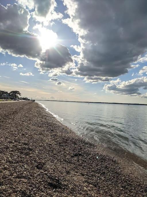 Appartamento Cliffside Cowes  Esterno foto