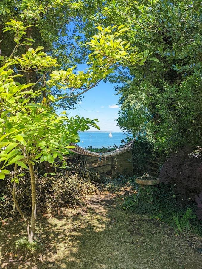 Appartamento Cliffside Cowes  Esterno foto